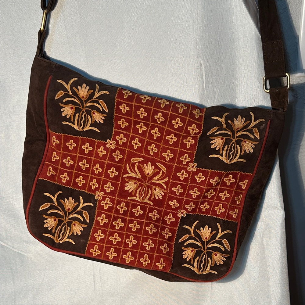 Lovely Blossom sling handbag from India w/embroidered floral and cross patterns